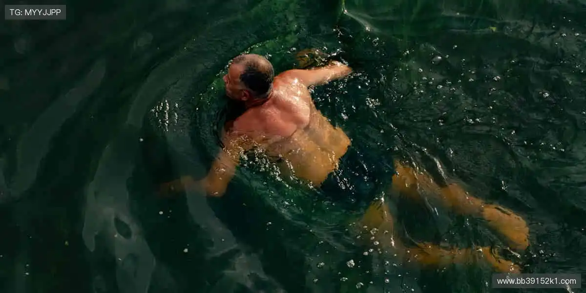 🎥专业解说，带你看透赛场背后的战术密码！🎙️